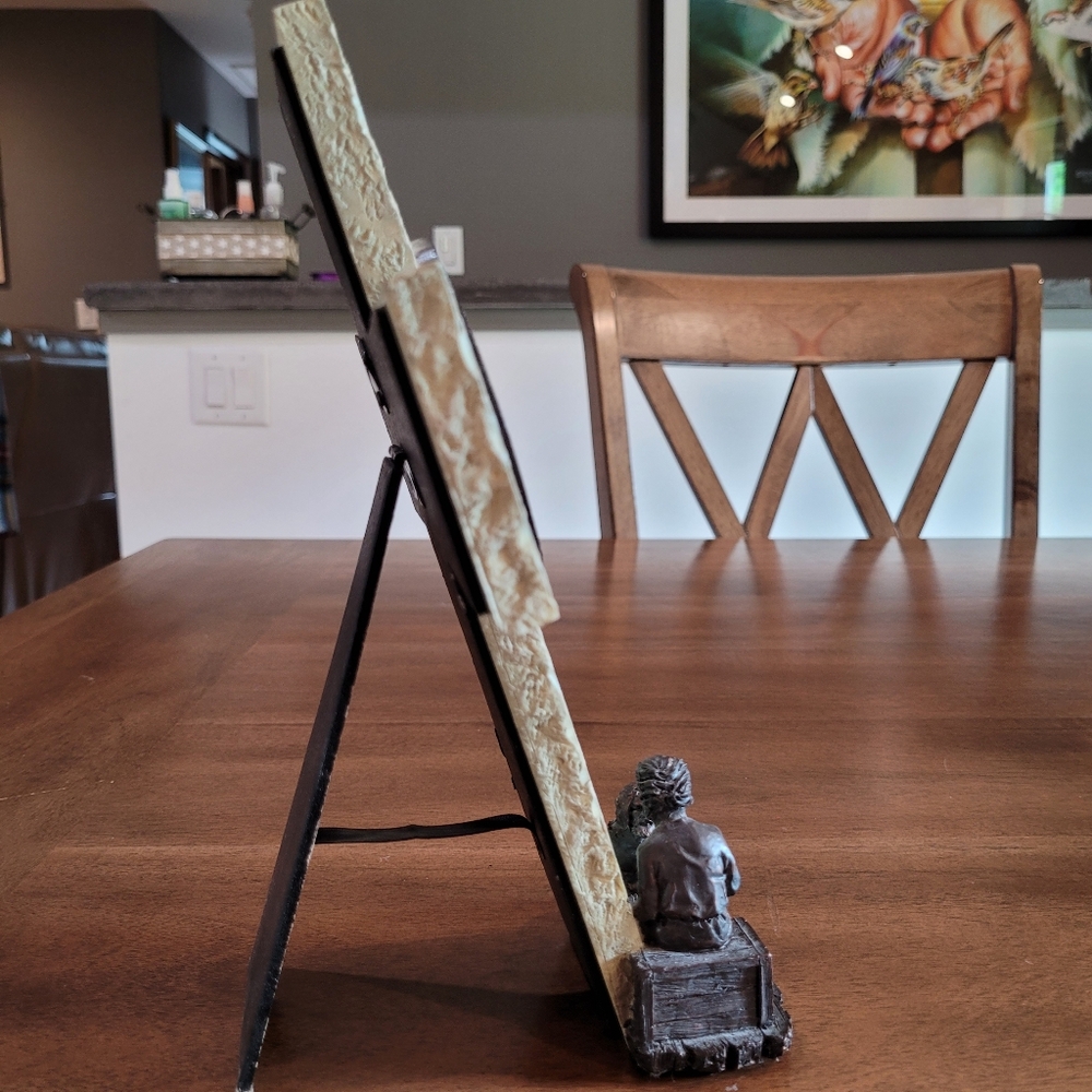 Humble Servant Scripture Cross. Sculpture Jesus washing deciples feet - Picture 7 of 11